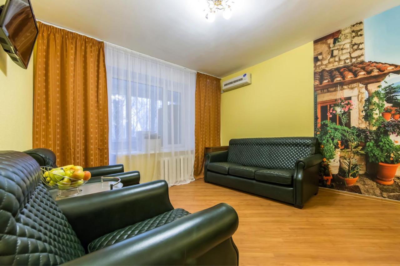 Sunny 2-Rooms Apartment For 2-6 People On Pechersk Near Kiev-Pechersk Lavra, Central Metro Station, Restaurants, Supermarkets Dış mekan fotoğraf